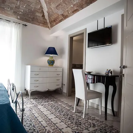 بيت ضيافة Palazzo Pagliaro 3*